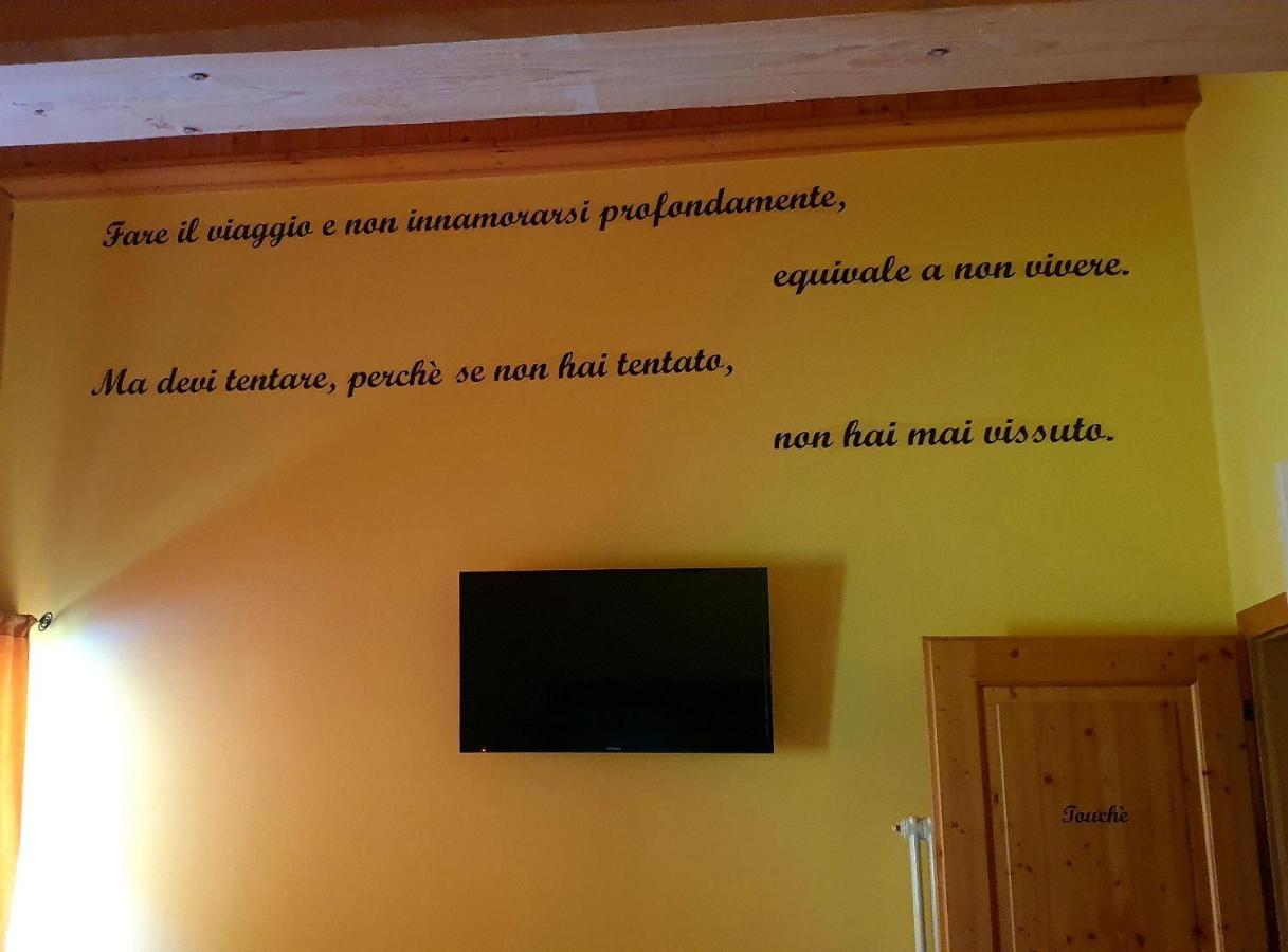Chalet Chapeau Rar Castel Condino 외부 사진