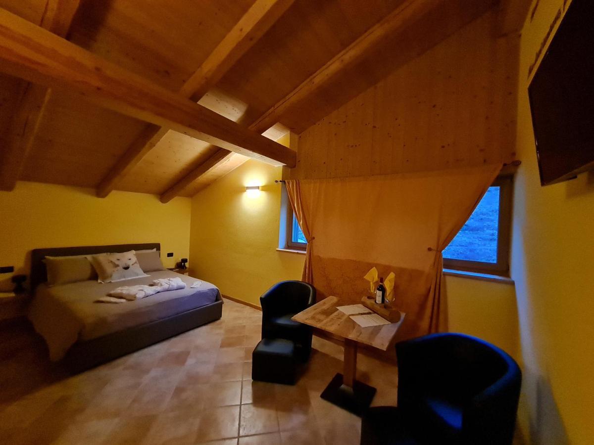 Chalet Chapeau Rar Castel Condino 외부 사진